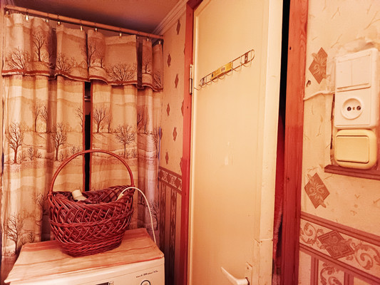 Продам двухкомнатную (2-комн.) квартиру, Володарского ул, 15, Гатчина г