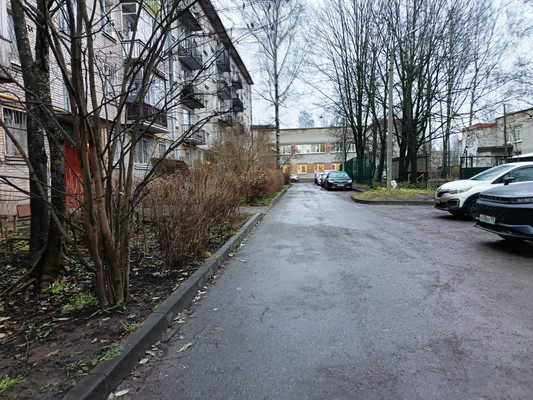 Продам двухкомнатную (2-комн.) квартиру, Володарского ул, 15, Гатчина г