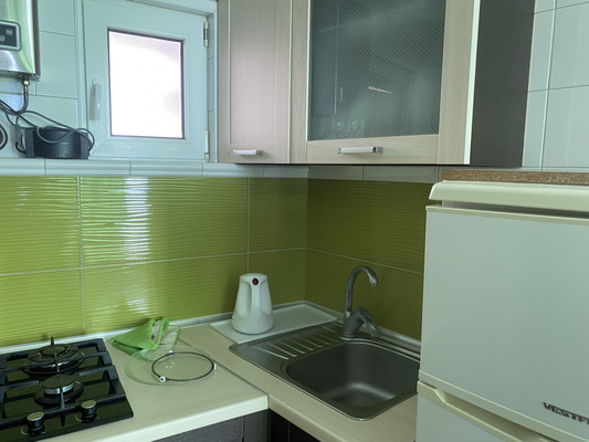 Продам коммерческое помещение 105,9 м2, Лазурная ул, 25, Отрадное пгт