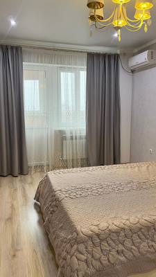 Продам двухкомнатную (2-комн.) квартиру, Октябрьская ул, 8ак1, Тихорецк г