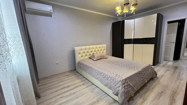 Продам двухкомнатную (2-комн.) квартиру, Октябрьская ул, 8ак1, Тихорецк г