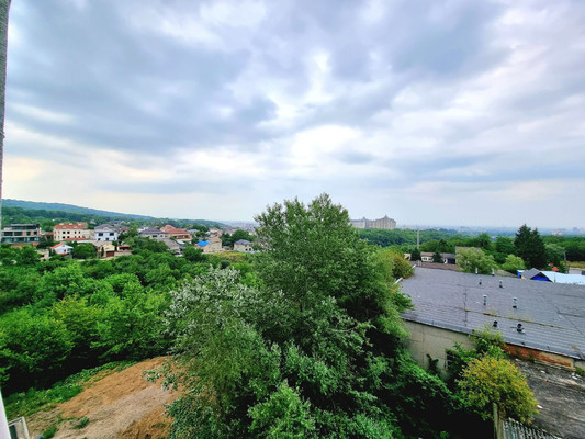 Продам трехкомнатную (3-комн.) квартиру, Биттирова ул, 123, Нальчик г