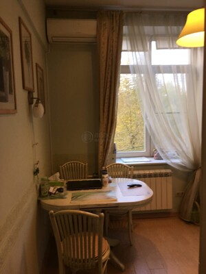 Продам трехкомнатную (3-комн.) квартиру, Эльдорадовский пер, 7, Москва г