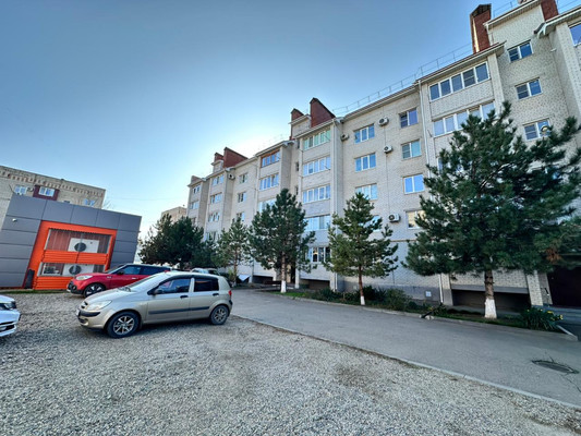 Продам двухкомнатную (2-комн.) квартиру, Октябрьская ул, 97а, Тихорецк г