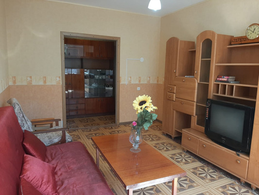 Продам трехкомнатную (3-комн.) квартиру, Октябрьская ул, 110, Тихорецк г