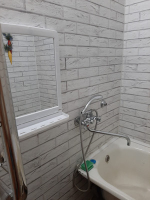 Продам трехкомнатную (3-комн.) квартиру, Октябрьская ул, 110, Тихорецк г