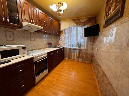 Продам трехкомнатную (3-комн.) квартиру, Красная Заря ул, 68ка, Ишим г