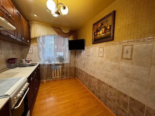 Продам трехкомнатную (3-комн.) квартиру, Красная Заря ул, 68ка, Ишим г