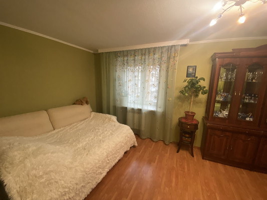 Продам однокомнатную (1-комн.) квартиру, Мещерский б-р, 5, Нижний Новгород г