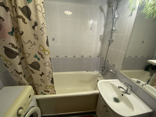 Продам однокомнатную (1-комн.) квартиру, Мещерский б-р, 5, Нижний Новгород г