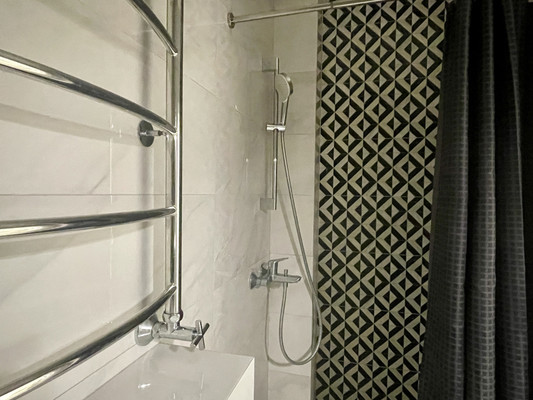 Продам двухкомнатную (2-комн.) квартиру, Санаторная (Лицейский снт) ул, 63/1, Сочи г