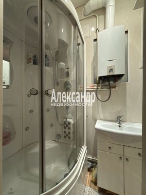 Продам трехкомнатную (3-комн.) квартиру, Большой П.С. пр-кт, 69, Санкт-Петербург г