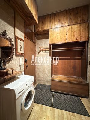 Продам трехкомнатную (3-комн.) квартиру, Большой П.С. пр-кт, 69, Санкт-Петербург г