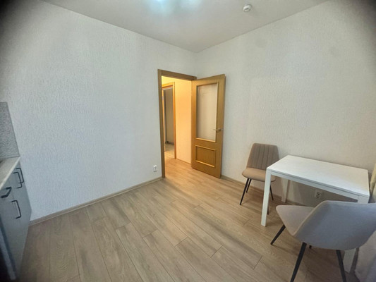 Продам однокомнатную (1-комн.) квартиру, Парашютная ул, 61к4, Санкт-Петербург г