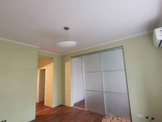 Продам трехкомнатную (3-комн.) квартиру, Театральный пр-кт, 40/73, Ростов-на-Дону г