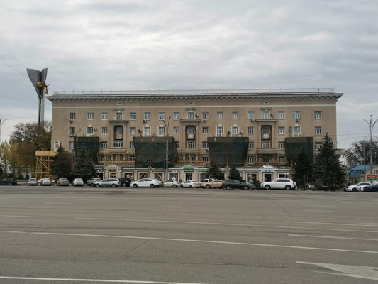 Продам трехкомнатную (3-комн.) квартиру, Театральный пр-кт, 40/73, Ростов-на-Дону г