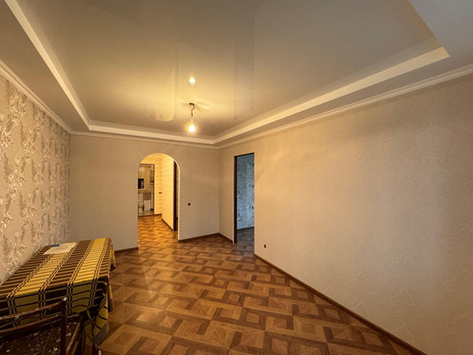 Продам двухкомнатную (2-комн.) квартиру, Ефремова ул, 39, Армавир г