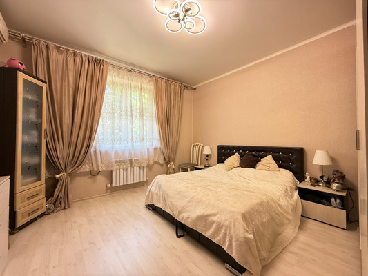 Продам двухкомнатную (2-комн.) квартиру, Хужокова ул, 145кг, Нальчик г