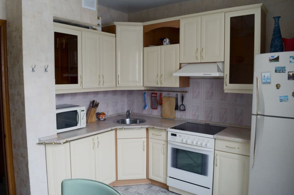 Продам трехкомнатную (3-комн.) квартиру, Братиславская ул, 8, Москва г