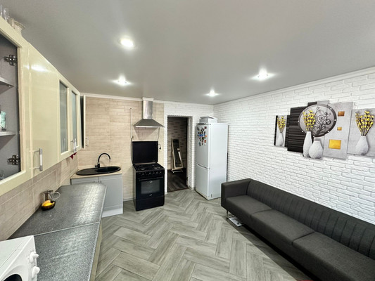 Продам дом, Кубанская ул, 11, Тихорецк г, 0 км от города