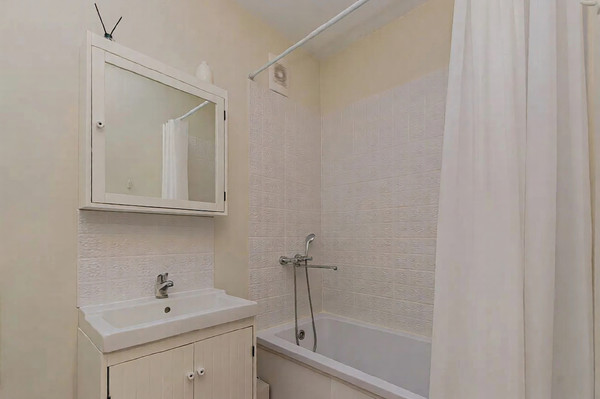 Продам однокомнатную (1-комн.) квартиру, Бжегокайская ул, 31/5кА, Новая Адыгея аул