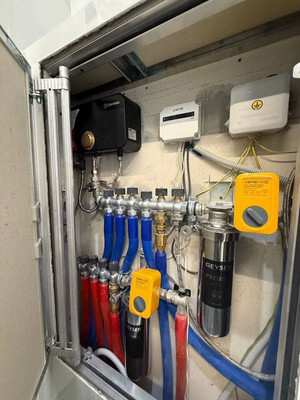 Продам однокомнатную (1-комн.) квартиру, Красных Зорь ул, 33а, Москва г