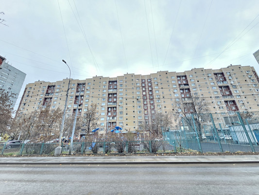 Продам однокомнатную (1-комн.) квартиру, Волжский б-р, 114Ак7, Москва г