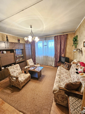 Продам однокомнатную (1-комн.) квартиру, Волжский б-р, 114Ак7, Москва г