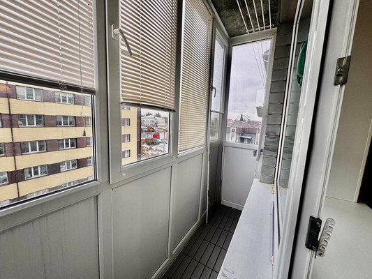 Продам двухкомнатную (2-комн.) квартиру, Просвещения ул, 27, Ишим г