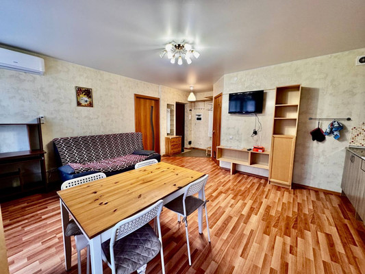 Продам двухкомнатную (2-комн.) квартиру, Просвещения ул, 27, Ишим г