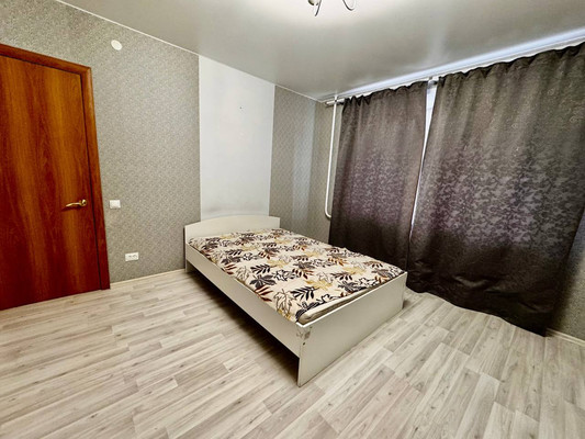 Продам двухкомнатную (2-комн.) квартиру, Просвещения ул, 27, Ишим г