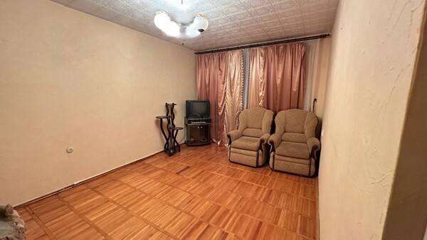 Продам двухкомнатную (2-комн.) квартиру, Дубнинская ул, 10к2, Москва г