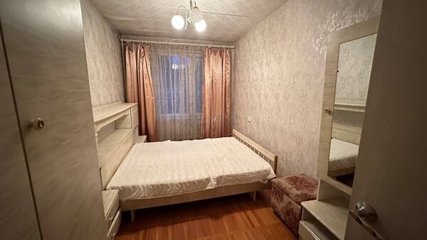 Продам двухкомнатную (2-комн.) квартиру, Дубнинская ул, 10к2, Москва г