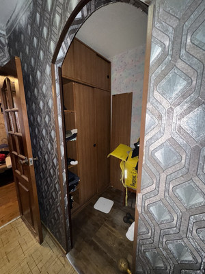 Продам двухкомнатную (2-комн.) квартиру, Серова ул, 11, Казань г