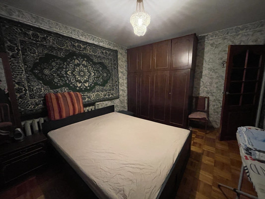 Продам двухкомнатную (2-комн.) квартиру, Серова ул, 11, Казань г