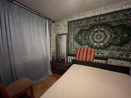 Продам двухкомнатную (2-комн.) квартиру, Серова ул, 11, Казань г