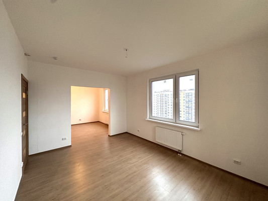 Продам многокомнатную квартиру, Лидии Зверевой ул, 9к1, Санкт-Петербург г