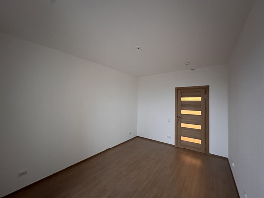 Продам многокомнатную квартиру, Лидии Зверевой ул, 9к1, Санкт-Петербург г