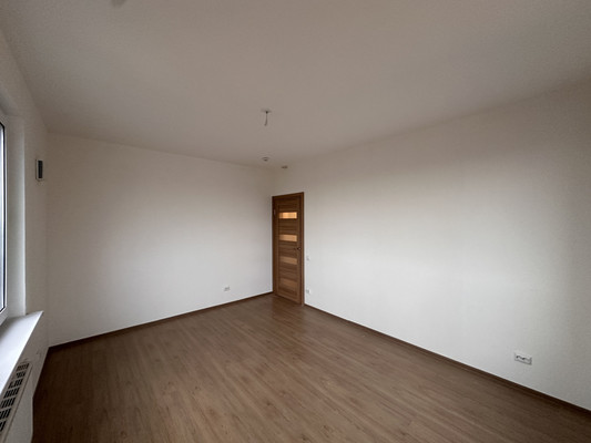 Продам многокомнатную квартиру, Лидии Зверевой ул, 9к1, Санкт-Петербург г