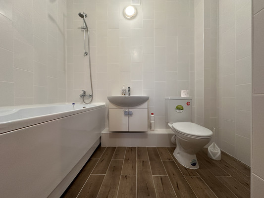 Продам многокомнатную квартиру, Лидии Зверевой ул, 9к1, Санкт-Петербург г