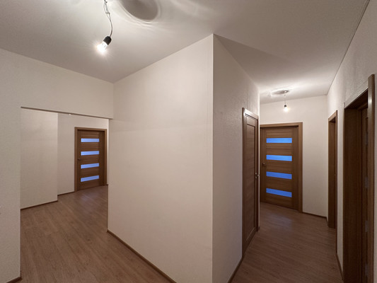 Продам многокомнатную квартиру, Лидии Зверевой ул, 9к1, Санкт-Петербург г