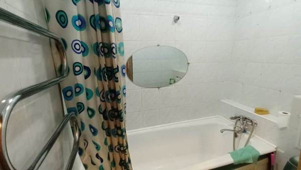 Продам двухкомнатную (2-комн.) квартиру, Тузовского (Орджоникидзевский р-н) ул, 10, Новокузнецк г