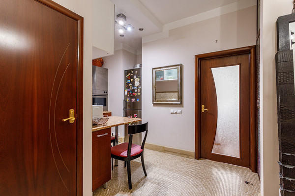 Продам двухкомнатную (2-комн.) квартиру, Соловьиная Роща ул, 9, Москва г