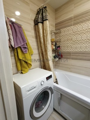 Продам двухкомнатную (2-комн.) квартиру, Сиреневый б-р, 6к1, Калуга г