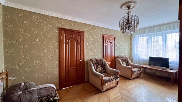 Продам трехкомнатную (3-комн.) квартиру, Кирова ул, 3ка, Нальчик г