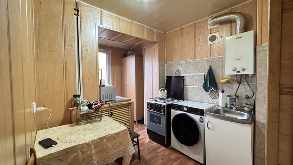 Продам трехкомнатную (3-комн.) квартиру, Кирова ул, 3ка, Нальчик г