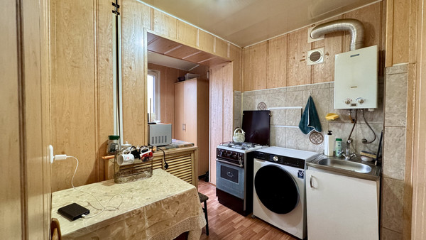 Продам трехкомнатную (3-комн.) квартиру, Кирова ул, 3ка, Нальчик г