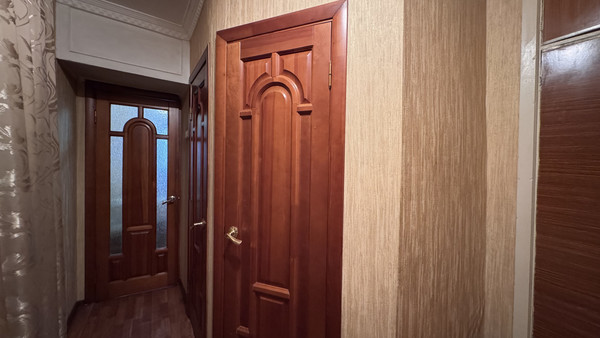 Продам трехкомнатную (3-комн.) квартиру, Кирова ул, 3ка, Нальчик г