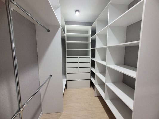 Продам двухкомнатную (2-комн.) квартиру, Комсомольская ул, 58, Ханты-Мансийск г