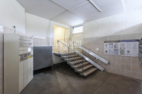 Продам двухкомнатную (2-комн.) квартиру, Елецкая ул, 9к2, Москва г